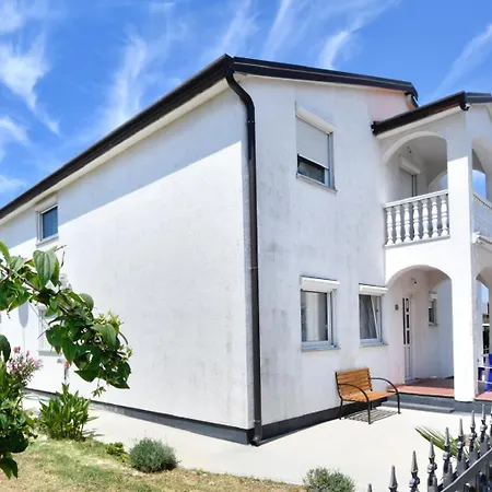 Marinka Apartment *